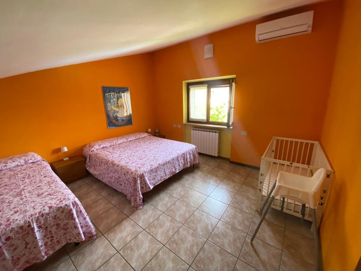 מלון קסטלנואובו דל גארדה Casa Fanny מראה חיצוני תמונה